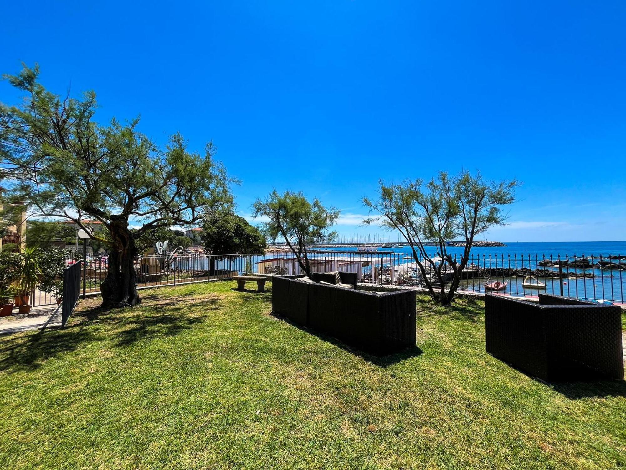 Villino La Fresia Villa Castiglioncello Exteriör bild